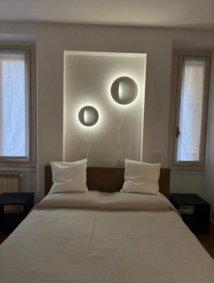 Casa Vercelli Delizioso Bilocale Moderno Nella Vecchia Milano 外观 照片
